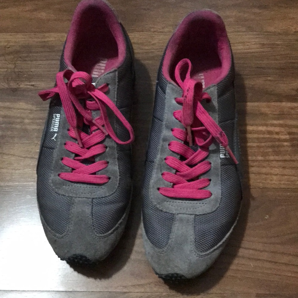 Pink/Gray Puma Speeder shoes